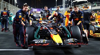 Verstappen aliviado na defesa de título 'inicial' em Jeddah