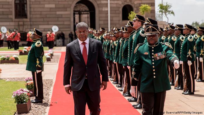 Angola: MPLA rejeita diálogo com quem "não respeita as instituições"