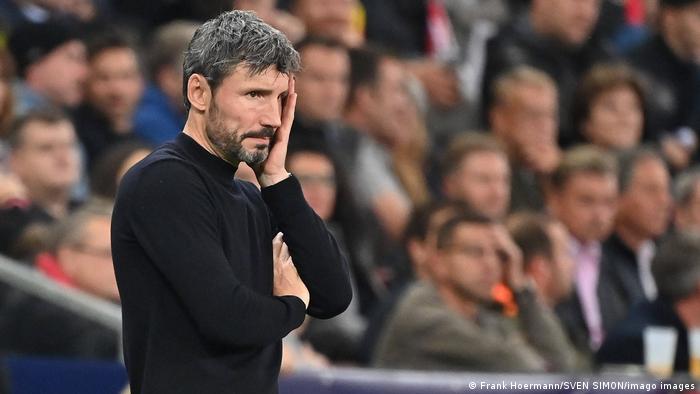 Wolfsburg despede treinador por maus resultados