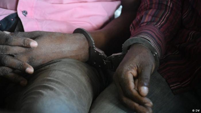 Militares zimbabueanos detidos na posse de explosivos no centro de Moçambique
