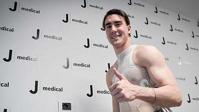 Juventus confirma contratação recorde de Dusan Vlahovic