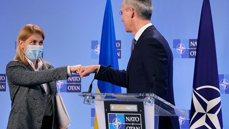 NATO alerta Moscovo para "elevado preço" de nova agressão à Ucrânia