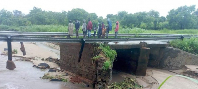 18 mortos e 99 feridas em consequência da passagem da tempestade tropical “Ana”