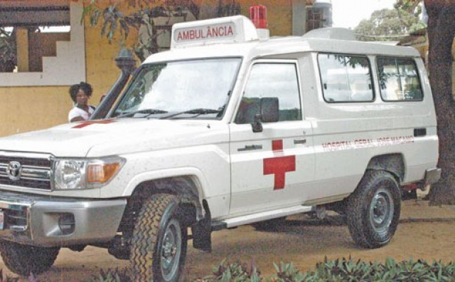 Ambulâncias para hospitais de Chamanculo e José Macamo