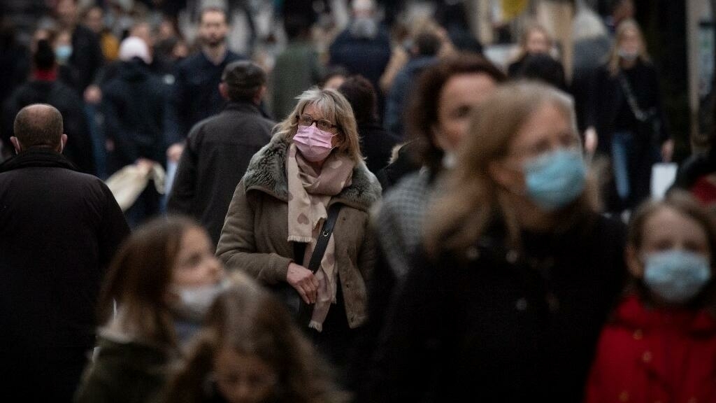 França diminui medidas de restrição sanitárias