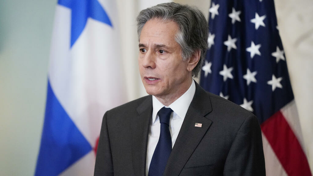 Secretário de Estado norte-americano visita fronteira da Polónia com a Ucrânia