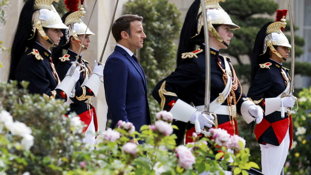 Emmanuel Macron tomou posse para novo mandato em França