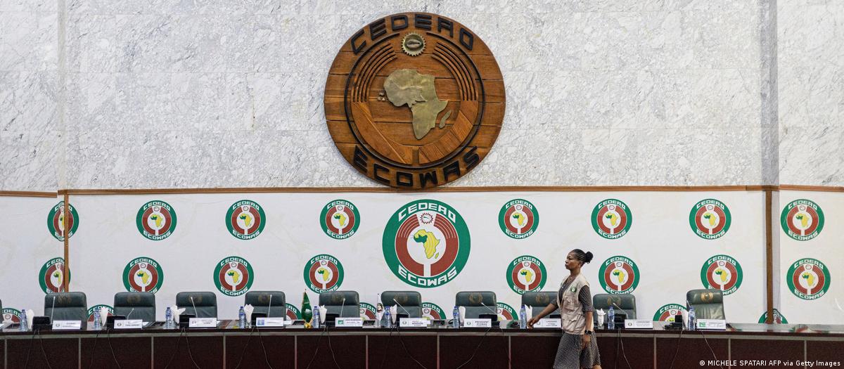 Níger: CEDEAO ordena mobilização "imediata" de força militar