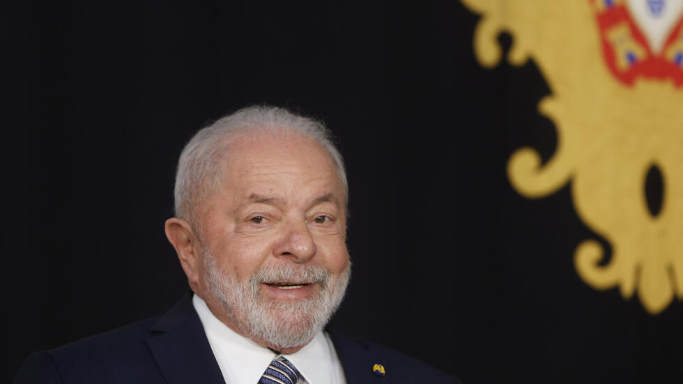 Em Portugal, Lula da Silva defende "terceira via" para a paz