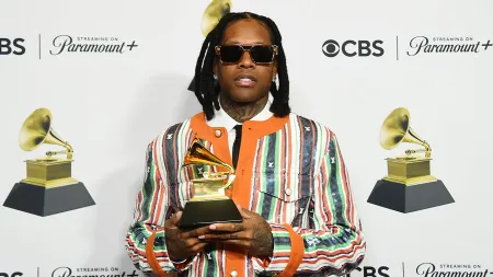 O rapper vencedor de um Grammy, Lil Durk, é acusado de orquestrar o homicídio em Los Angeles, em 2022