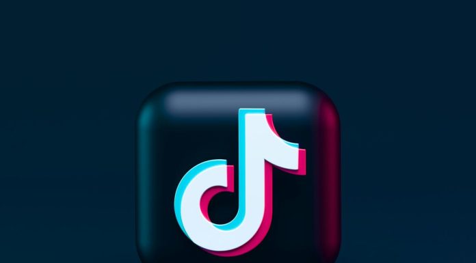 TikTok consegue encontrar vídeos só de ouvir cantar ou assobiar