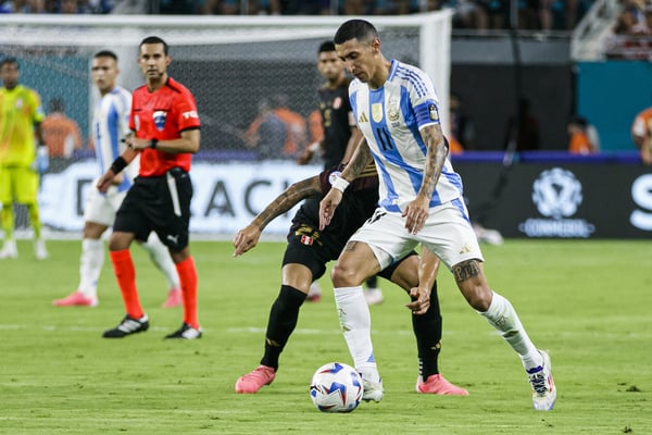 Argentina e Canadá nos «quartos» da Copa América