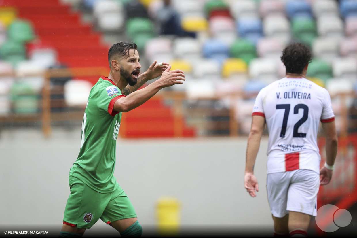 Marítimo despede-se de três jogadores