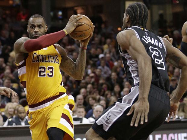 Depois de demissão de David Blatt, astros da franquia brilharam pela primeira vez em uma partida decisiva para a temporada