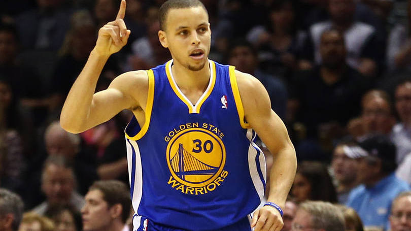 O jogador Stephen Curry: lugares para o jogo, na primeira fila da quadra, foram negociados por US$ 49,5 mil 