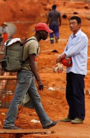 Crise força mais de 200 mil chineses abandonar Angola