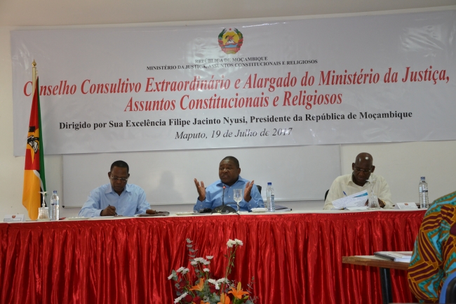 PRESIDENTE DA REPÚBLICA PREOCUPADO COM FUNCIONÁRIOS “TURBOS’ NA JUSTIÇA