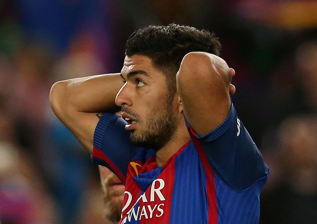 Barcelona informou que o jogador sofreu um estiramento na coxa direita e, com isso, irá desfalcar a seleção do Uruguai nos amistosos contra a Irlanda e Itália