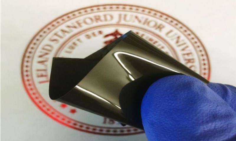 Bao e seus colegas descrevem a nova bateria em um estudo publicado no 11 de janeiro de 2016 edição da nova revista Nature Energia.