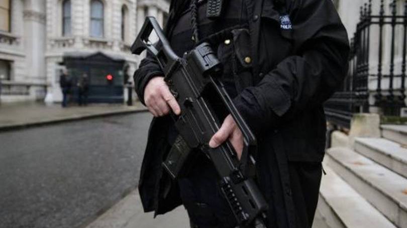 Londres: a medida não modificará o "princípio fundamental" das forças da ordem britânicas de andar desarmadas 