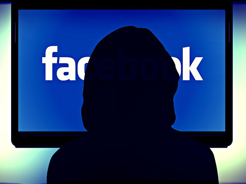 Facebook nega…outra vez…ouvir conversas dos utilizadores