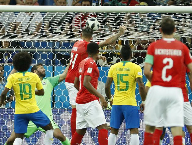 Diretor da FIFA vê erro em gol da Suíça: 'Precisamos aprender com esse caso'