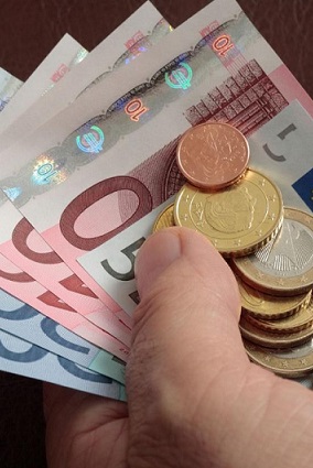 BNA vende 59,4 milhões de euros para cartas de créditos