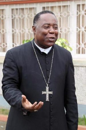 Arcebispo de Luanda critica parcialidade dos meios de comunicação social