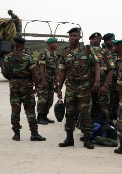  Angola é a 6.ª potência militar de África, com gastos de 4,1 mil milhões de USD