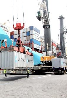 Mil e 500 milhões de dólares de garantia para Porto do Dande