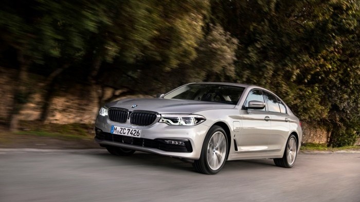 BMW estreou o carregamento por wireless no seu novo automóvel
