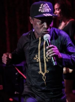 Eduardo Paim homenageado pelos 42 anos de carreira